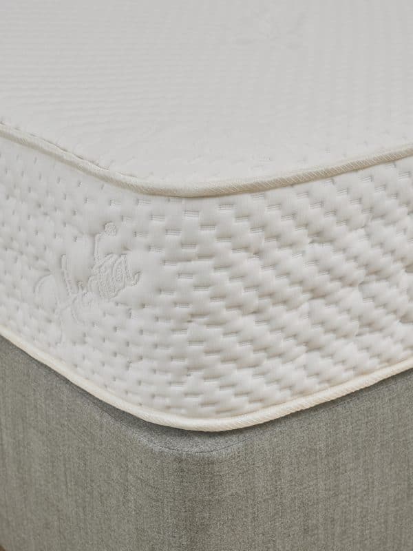 Hestia Latex bed